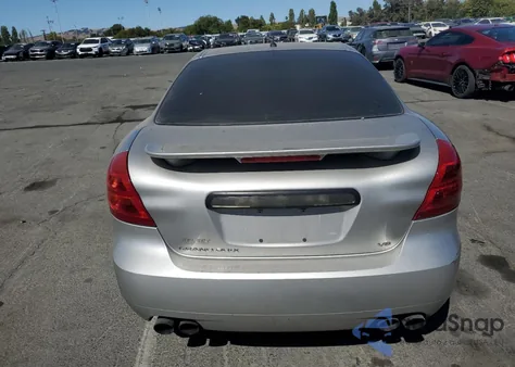 2008 Pontiac Grand Prix Gxp z USA, uszkodzony, nr VIN 2G2WC55CX81181078